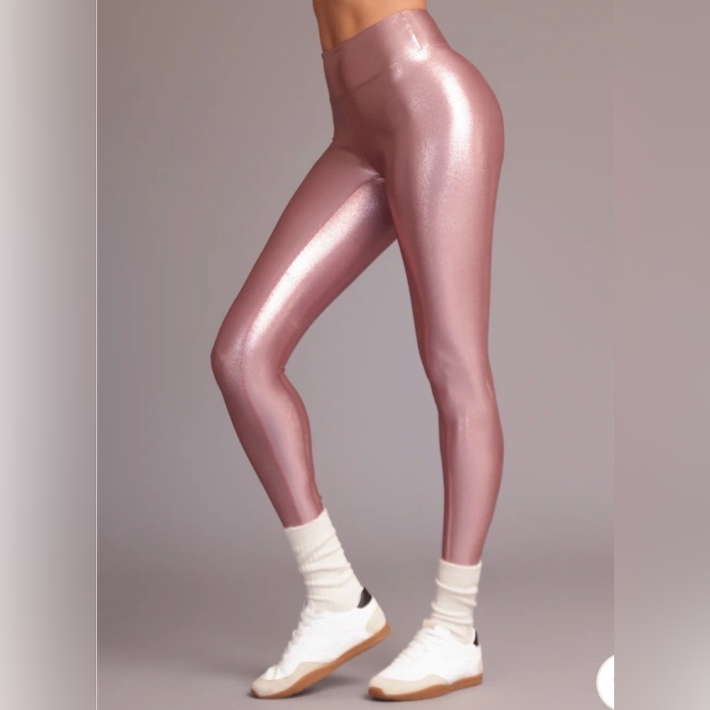 NWT Heroine Sport Marvel Leggings Rose Gold Size Small S Pink